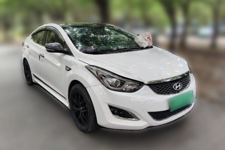Used Hyundai Elantra (5th Generation / Langdong) 2016 1.6L Automatic Smart Version Front Right 45 Deg