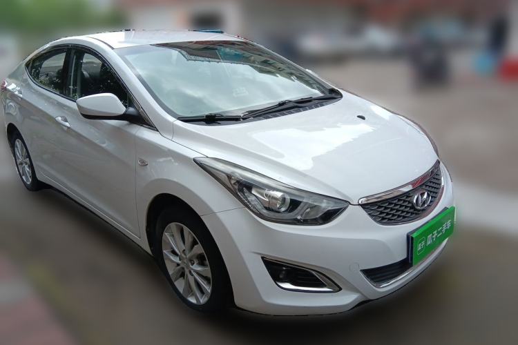 Used Hyundai Elantra (5th Generation / Langdong) 2016 1.6L Automatic Smart Version Front Right 45 Deg