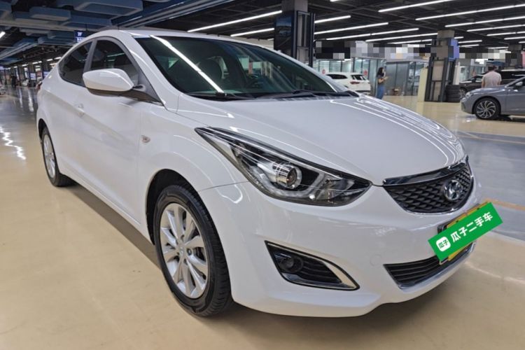 Used Hyundai Elantra (5th Generation / Langdong) 2016 1.6L Automatic Smart Version Front Right 45 Deg