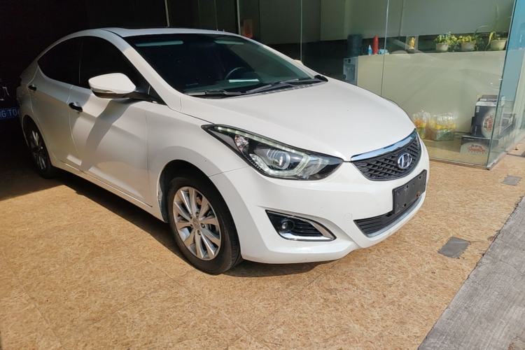 Used Hyundai Elantra (5th Generation / Langdong) 2016 1.6L Automatic Prestige Model Front Right 45 Deg