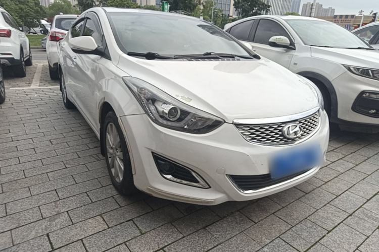 Used Hyundai Elantra (5th Generation / Langdong) 2016 1.6L Automatic Prestige Model Front Right 45 Deg