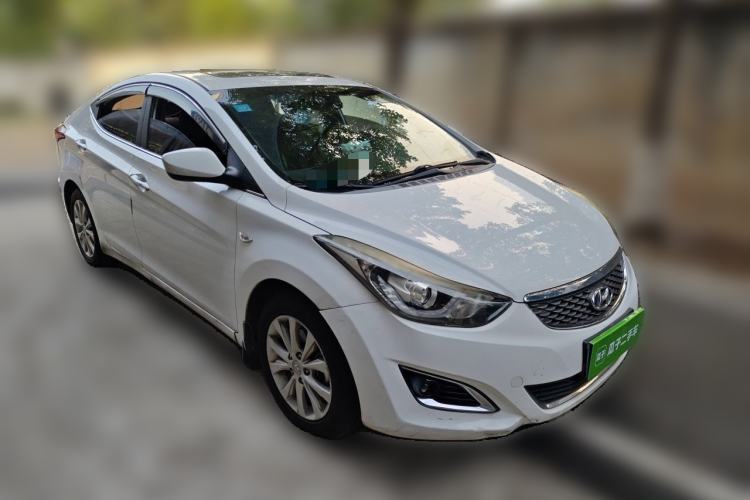 Used Hyundai Elantra (5th Generation / Langdong) 2016 1.6L Automatic Smart Version Front Right 45 Deg