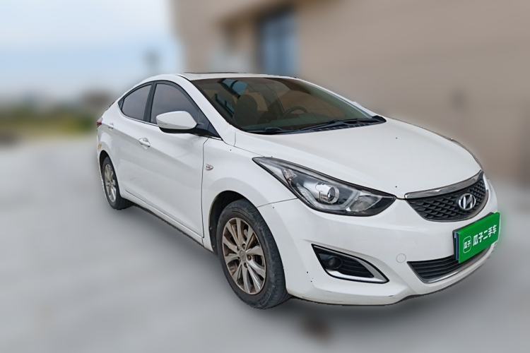 Used Hyundai Elantra (5th Generation / Langdong) 2016 1.6L Automatic Smart Version Front Right 45 Deg