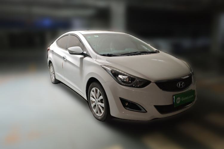 Used Hyundai Elantra (5th Generation / Langdong) 2016 1.6L Manual Luxury Model Front Right 45 Deg