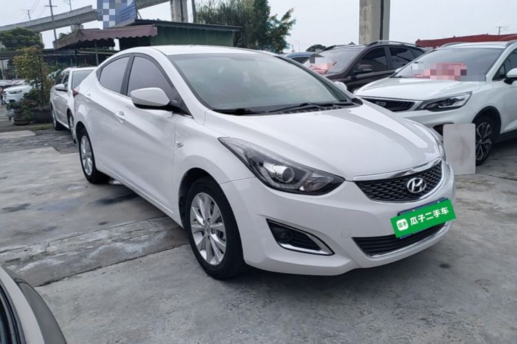 Used Hyundai Elantra (5th Generation / Langdong) 2016 1.6L Automatic Smart Version Front Right 45 Deg