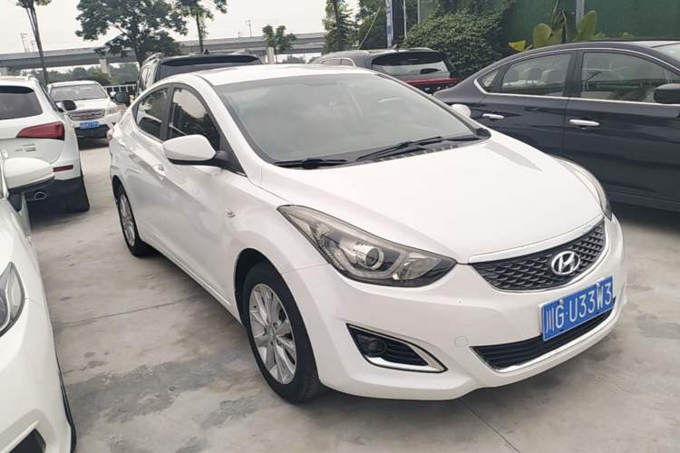 Used Hyundai Elantra (5th Generation / Langdong) 2016 1.6L Automatic Smart Version Front Right 45 Deg