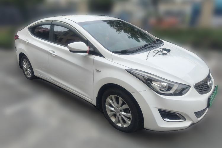 Used Hyundai Elantra (5th Generation / Langdong) 2016 1.6L Manual Fashion Edition Front Right 45 Deg