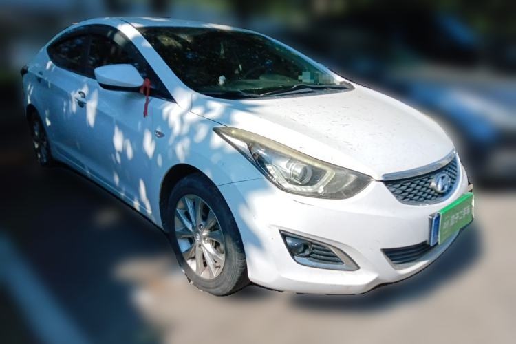 Used Hyundai Elantra (5th Generation / Langdong) 2016 1.6L Automatic Smart Version Front Right 45 Deg