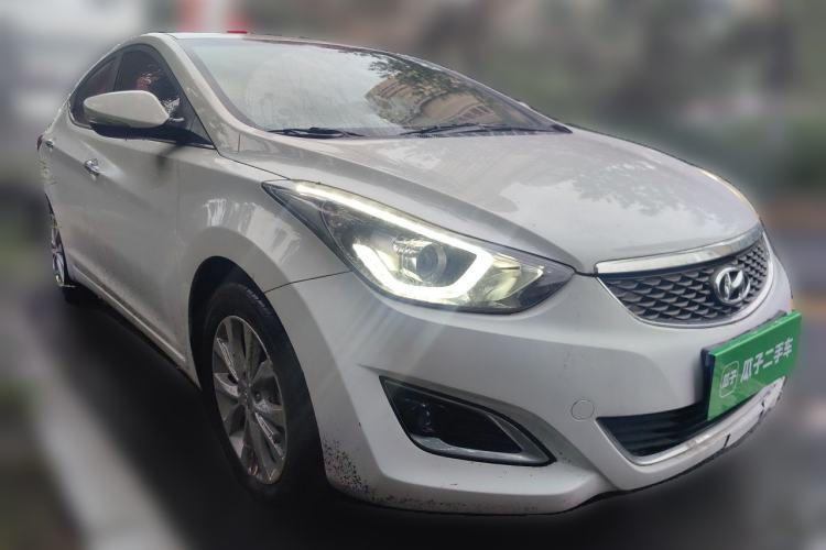 Used Hyundai Elantra (5th Generation / Langdong) 2016 1.6L Manual Luxury Model Front Right 45 Deg