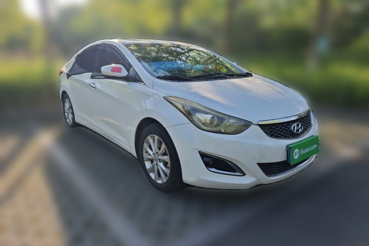 Used Hyundai Elantra (5th Generation / Langdong) 2016 1.6L Manual Luxury Model Front Right 45 Deg