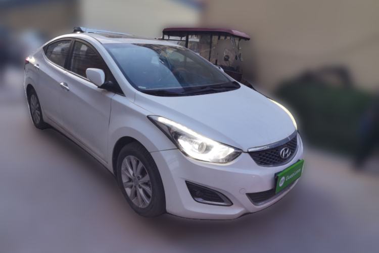 Used Hyundai Elantra (5th Generation / Langdong) 2016 1.6L Manual Luxury Model Front Right 45 Deg