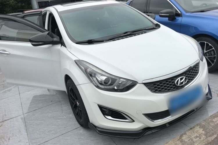 Used Hyundai Elantra (5th Generation / Langdong) 2016 1.6L Automatic Prestige Model Front Right 45 Deg