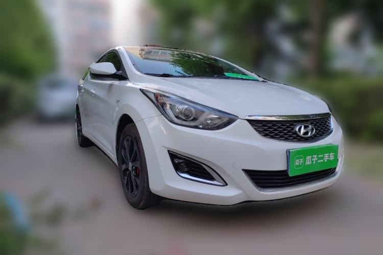 Used Hyundai Elantra (5th Generation / Langdong) 2016 1.6L Automatic Smart Version Front Right 45 Deg