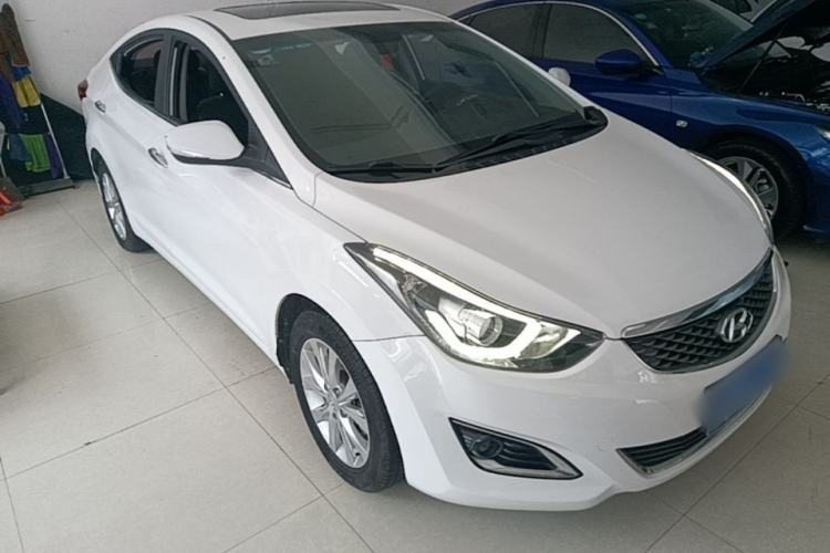 Used Hyundai Elantra (5th Generation / Langdong) 2016 1.6L Automatic Prestige Model Front Right 45 Deg