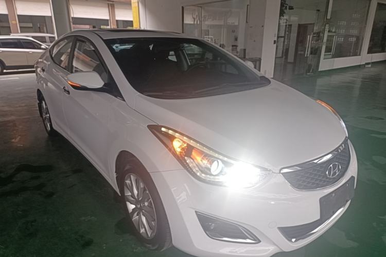 Used Hyundai Elantra (5th Generation / Langdong) 2016 1.6L Automatic Prestige Model Front Right 45 Deg