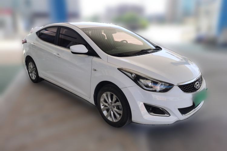 Used Hyundai Elantra (5th Generation / Langdong) 2016 1.6L Automatic Smart Version Front Right 45 Deg