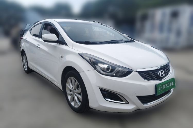 Used Hyundai Elantra (5th Generation / Langdong) 2016 1.6L Automatic Smart Version Front Right 45 Deg