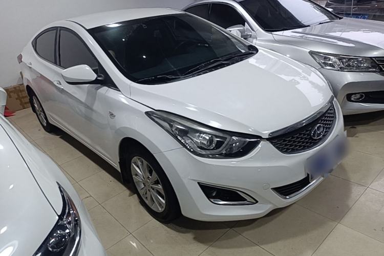 Used Hyundai Elantra (5th Generation / Langdong) 2016 1.6L Automatic Smart Version Front Right 45 Deg
