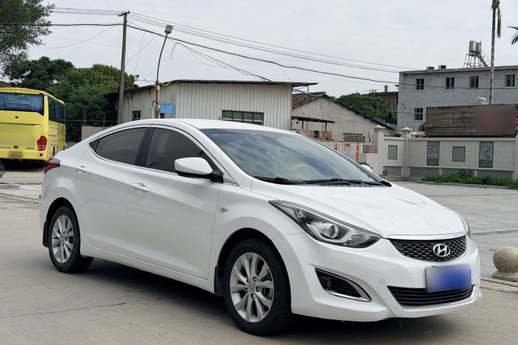 Used Hyundai Elantra (5th Generation / Langdong) 2016 1.6L Manual Fashion Edition Front Right 45 Deg