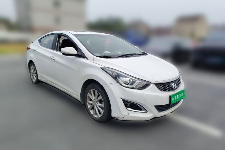 Used Hyundai Elantra (5th Generation / Langdong) 2016 1.6L Manual Luxury Model Front Right 45 Deg