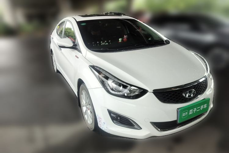 Used Hyundai Elantra (5th Generation / Langdong) 2016 1.6L Manual Luxury Model Front Right 45 Deg