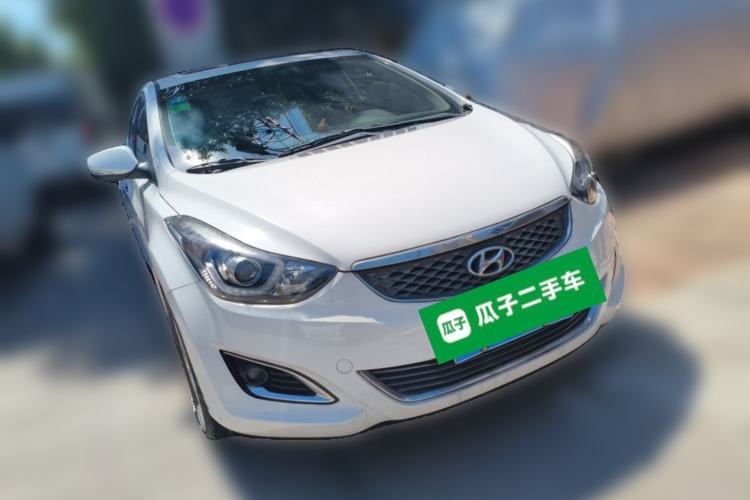 Used Hyundai Elantra (5th Generation / Langdong) 2016 1.6L Manual Luxury Model Front Right 45 Deg