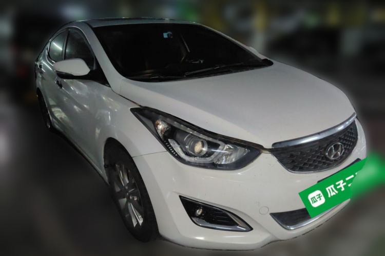 Used Hyundai Elantra (5th Generation / Langdong) 2016 1.6L Manual Luxury Model Front Right 45 Deg