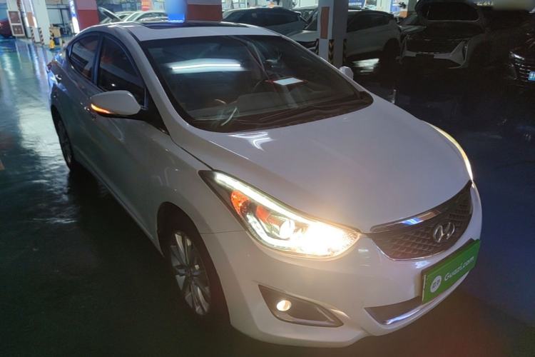 Used Hyundai Elantra (5th Generation / Langdong) 2016 1.6L Automatic Prestige Model Front Right 45 Deg