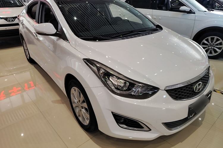 Used Hyundai Elantra (5th Generation / Langdong) 2016 1.6L Automatic Prestige Model Front Right 45 Deg