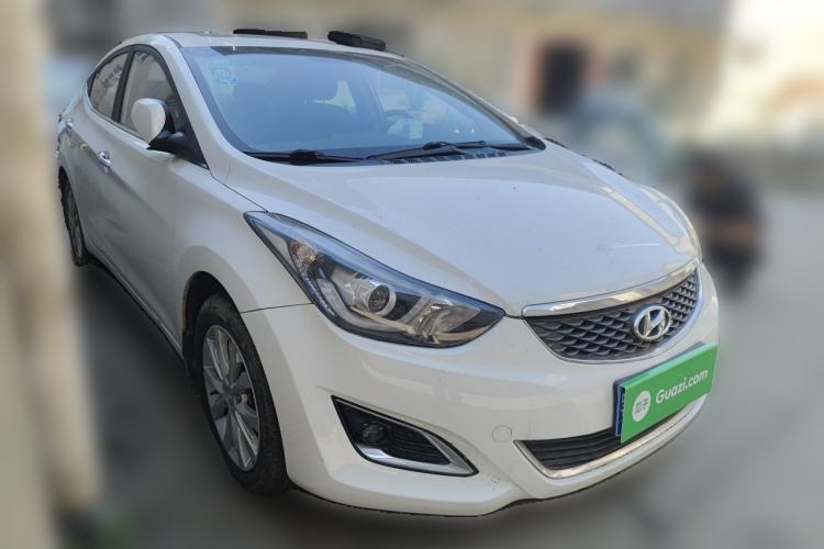 Used Hyundai Elantra (5th Generation / Langdong) 2016 1.6L Manual Luxury Model Front Right 45 Deg
