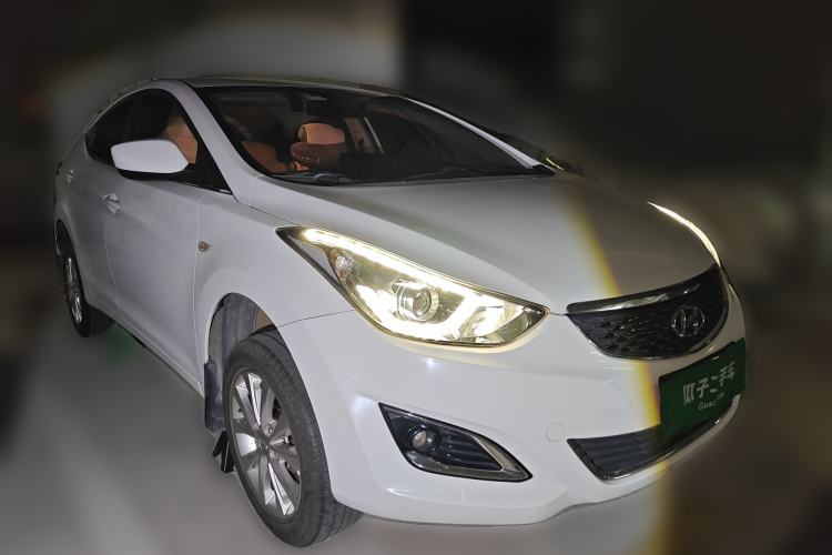 Used Hyundai Elantra (5th Generation / Langdong) 2016 1.6L Automatic Smart Version Front Right 45 Deg