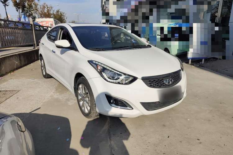 Used Hyundai Elantra (5th Generation / Langdong) 2016 1.6L Automatic Prestige Model Front Right 45 Deg