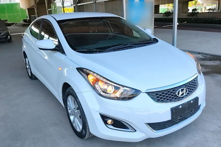 Used Hyundai Elantra (5th Generation / Langdong) 2016 1.6L Automatic Smart Version Front Right 45 Deg