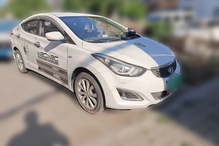 Used Hyundai Elantra (5th Generation / Langdong) 2016 1.6L Manual Fashion Edition Front Right 45 Deg