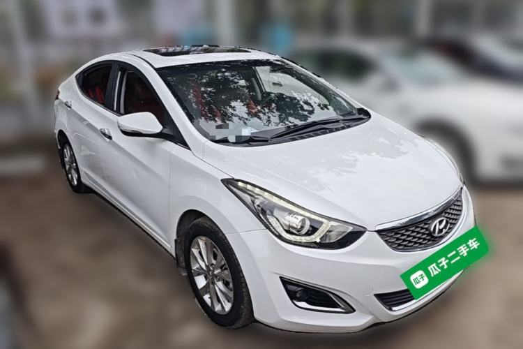 Used Hyundai Elantra (5th Generation / Langdong) 2016 1.6L Manual Luxury Model Front Right 45 Deg