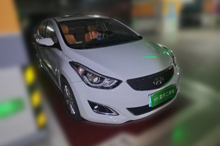 Used Hyundai Elantra (5th Generation / Langdong) 2016 1.6L Automatic Prestige Model Front Right 45 Deg