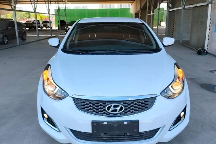 Used Hyundai Elantra (5th Generation / Langdong) 2016 1.6L Automatic Smart Version Front