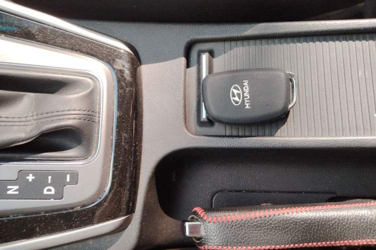 Used Hyundai Elantra (5th Generation / Langdong) 2016 1.6L Automatic Prestige Model Gear Lever
