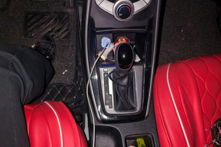 Used Hyundai Elantra (5th Generation / Langdong) 2016 1.6L Automatic Prestige Model Gear Lever