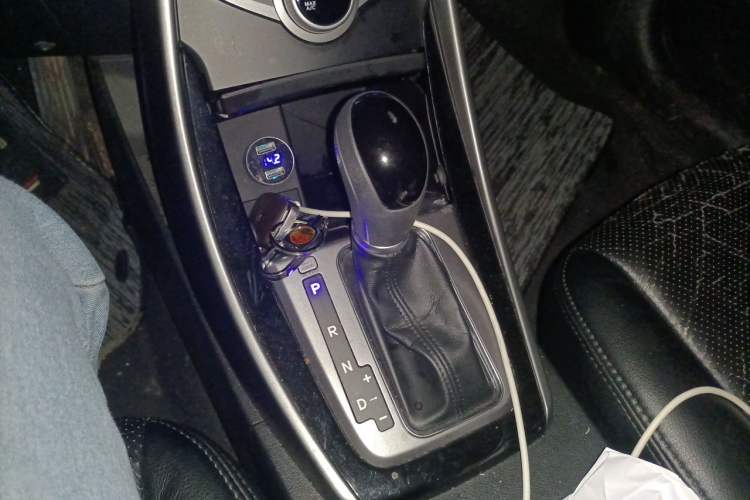 Used Hyundai Elantra (5th Generation / Langdong) 2016 1.6L Automatic Prestige Model Gear Lever