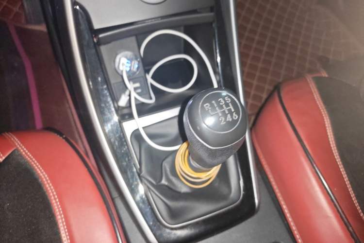 Used Hyundai Elantra (5th Generation / Langdong) 2016 1.6L Manual Luxury Model Gear Lever