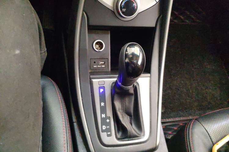 Used Hyundai Elantra (5th Generation / Langdong) 2016 1.6L Automatic Smart Version Gear Lever