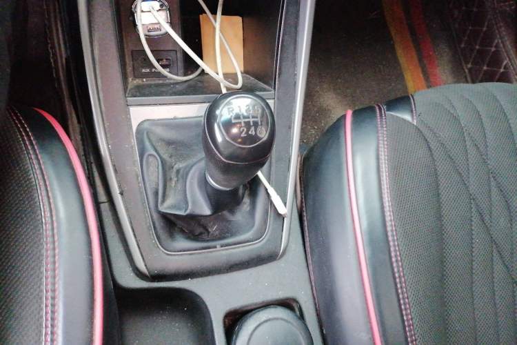 Used Hyundai Elantra (5th Generation / Langdong) 2016 1.6L Manual Fashion Edition Gear Lever