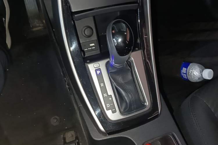 Used Hyundai Elantra (5th Generation / Langdong) 2016 1.6L Automatic Prestige Model Gear Lever