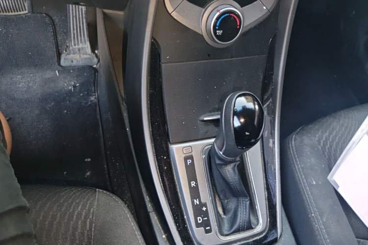 Used Hyundai Elantra (5th Generation / Langdong) 2016 1.6L Automatic Prestige Model Gear Lever