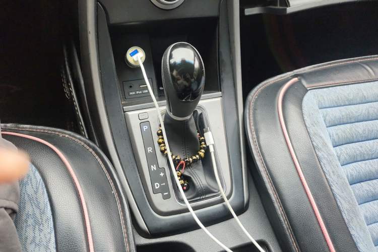 Used Hyundai Elantra (5th Generation / Langdong) 2016 1.6L Automatic Smart Version Gear Lever