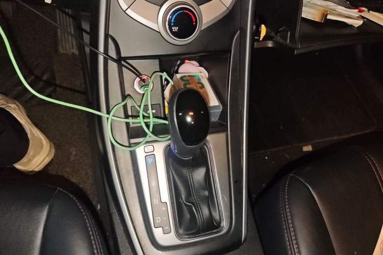 Used Hyundai Elantra (5th Generation / Langdong) 2016 1.6L Automatic Smart Version Gear Lever
