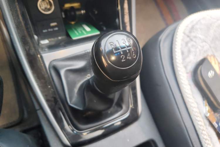 Used Hyundai Elantra (5th Generation / Langdong) 2016 1.6L Manual Luxury Model Gear Lever