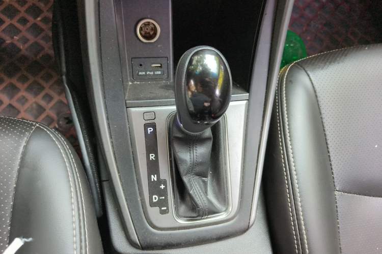 Used Hyundai Elantra (5th Generation / Langdong) 2016 1.6L Automatic Smart Version Gear Lever