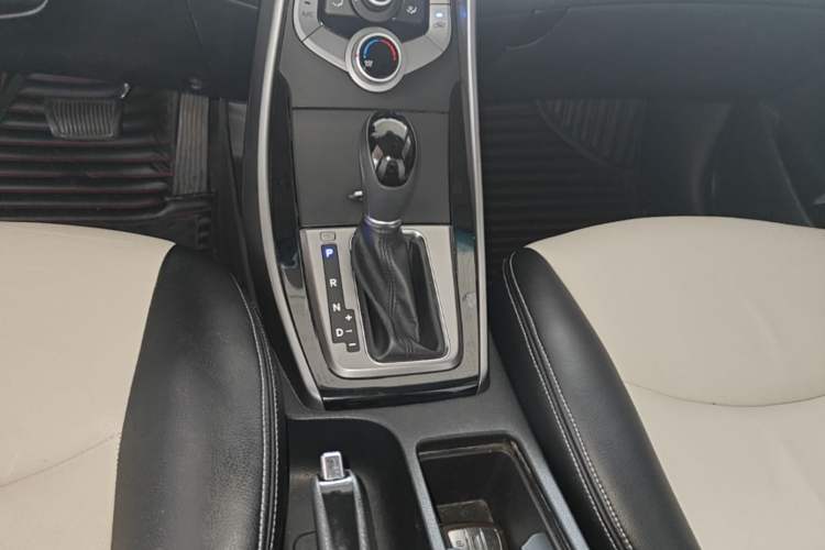 Used Hyundai Elantra (5th Generation / Langdong) 2016 1.6L Automatic Prestige Model Gear Lever